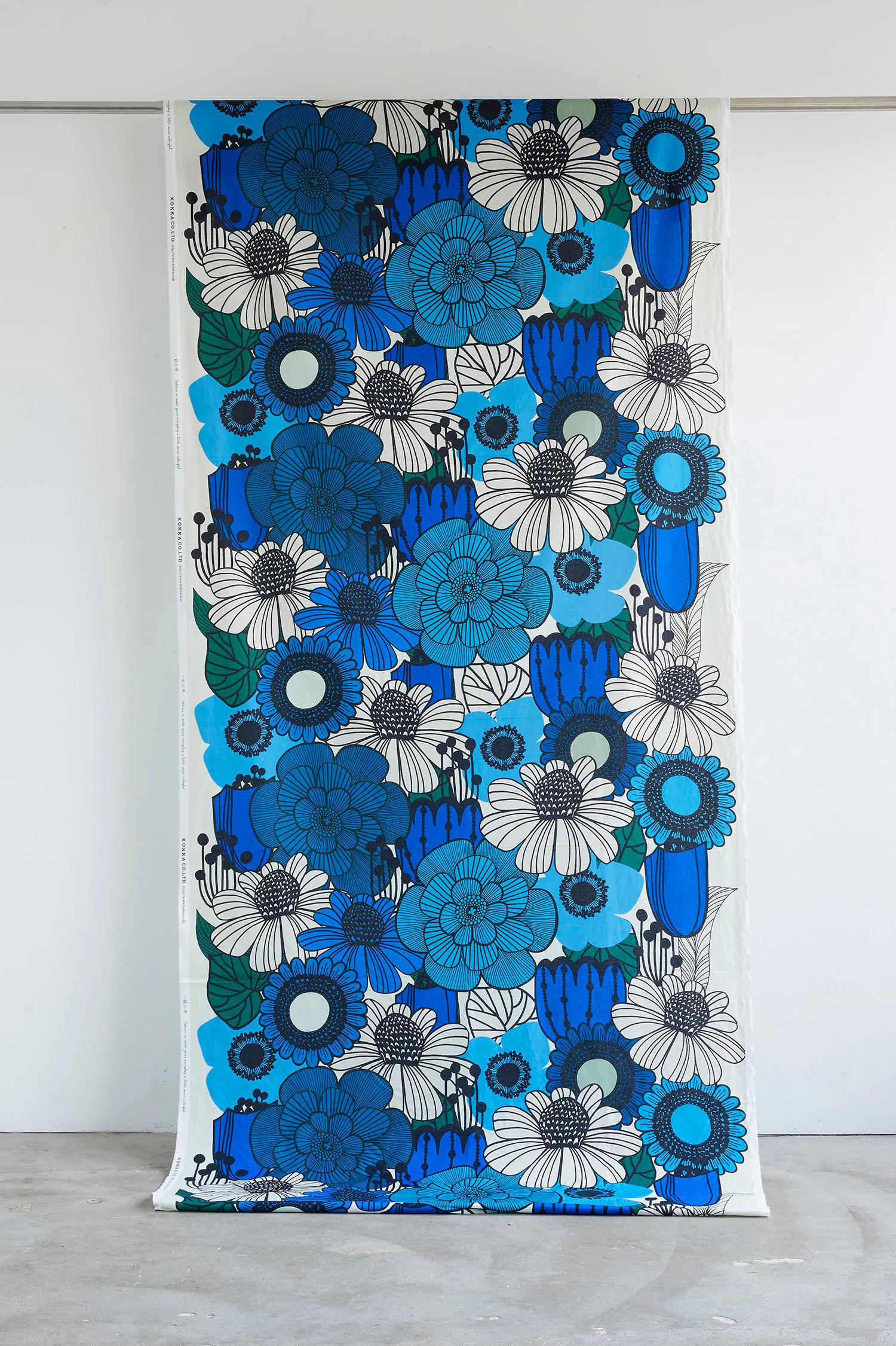 A Piece of Fabric Floral Cotton Sheeting YKA-39070-1 - Image 2