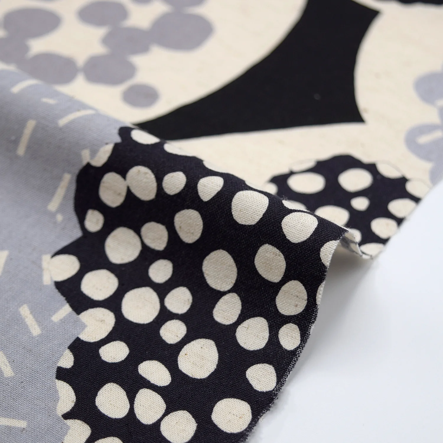 echino Bright Cotton Linen Sheeting - Black EKX-98130-30 - Image 2