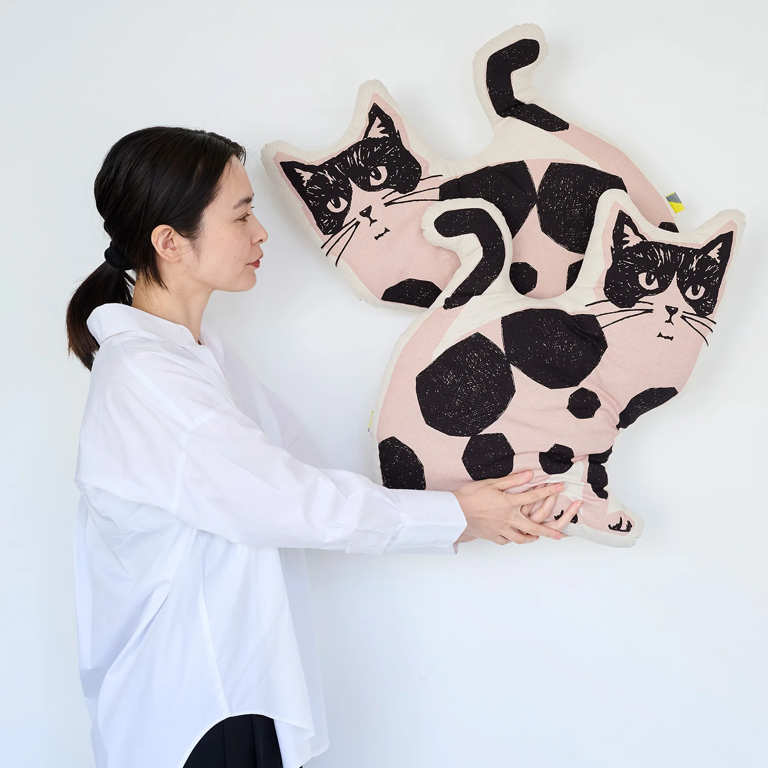 echino Nekonoe TWO CAT Cotton Linen Canvas Panel Fabric EYX-91100-100 - Image 5