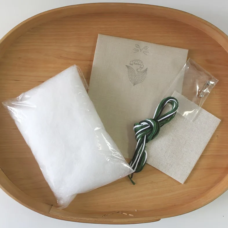 Embroidery Cat Brooch Kit - Lily - Image 2