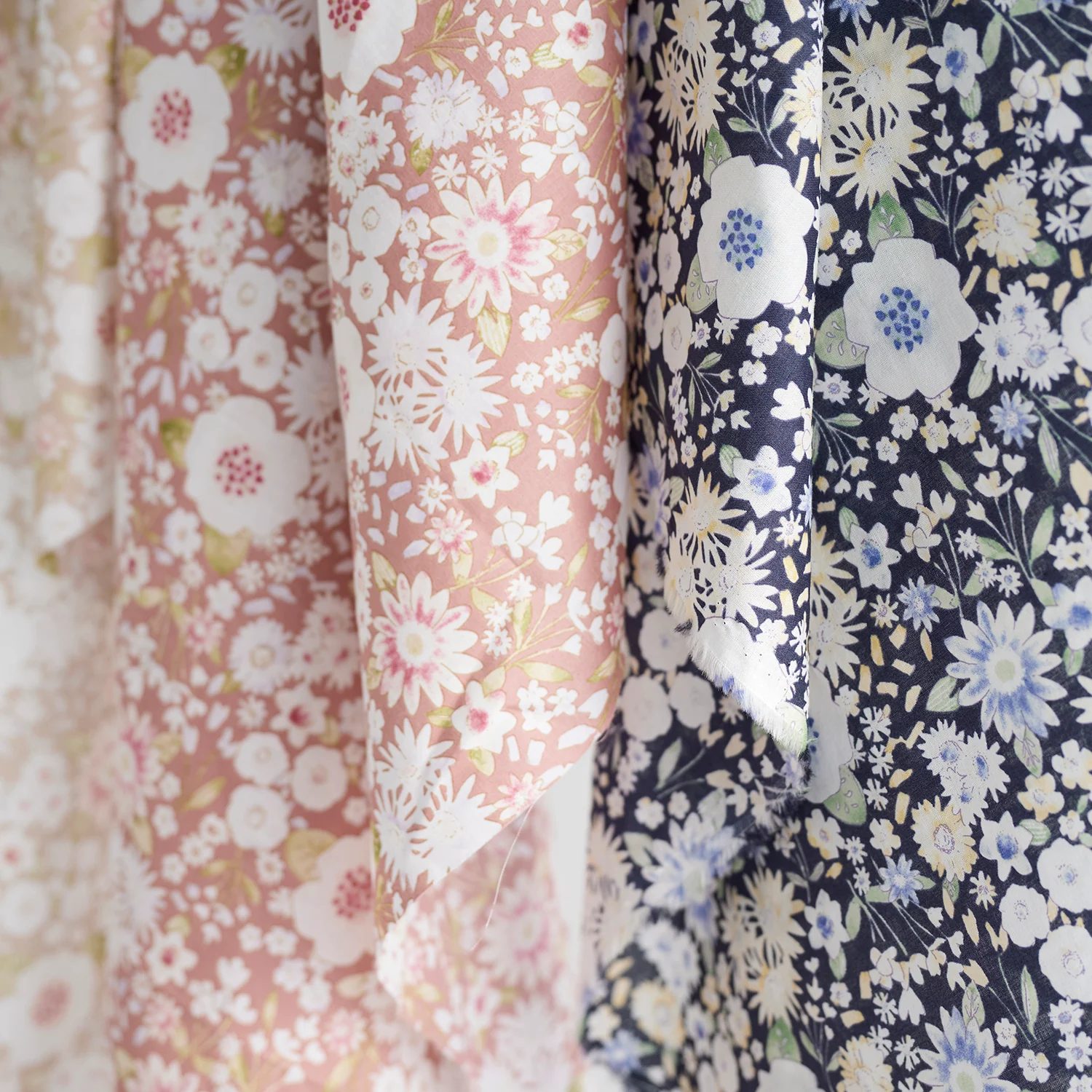 Flownny Vintage Floral Cotton Lawn - Navy NFA-1050-52 - Image 3