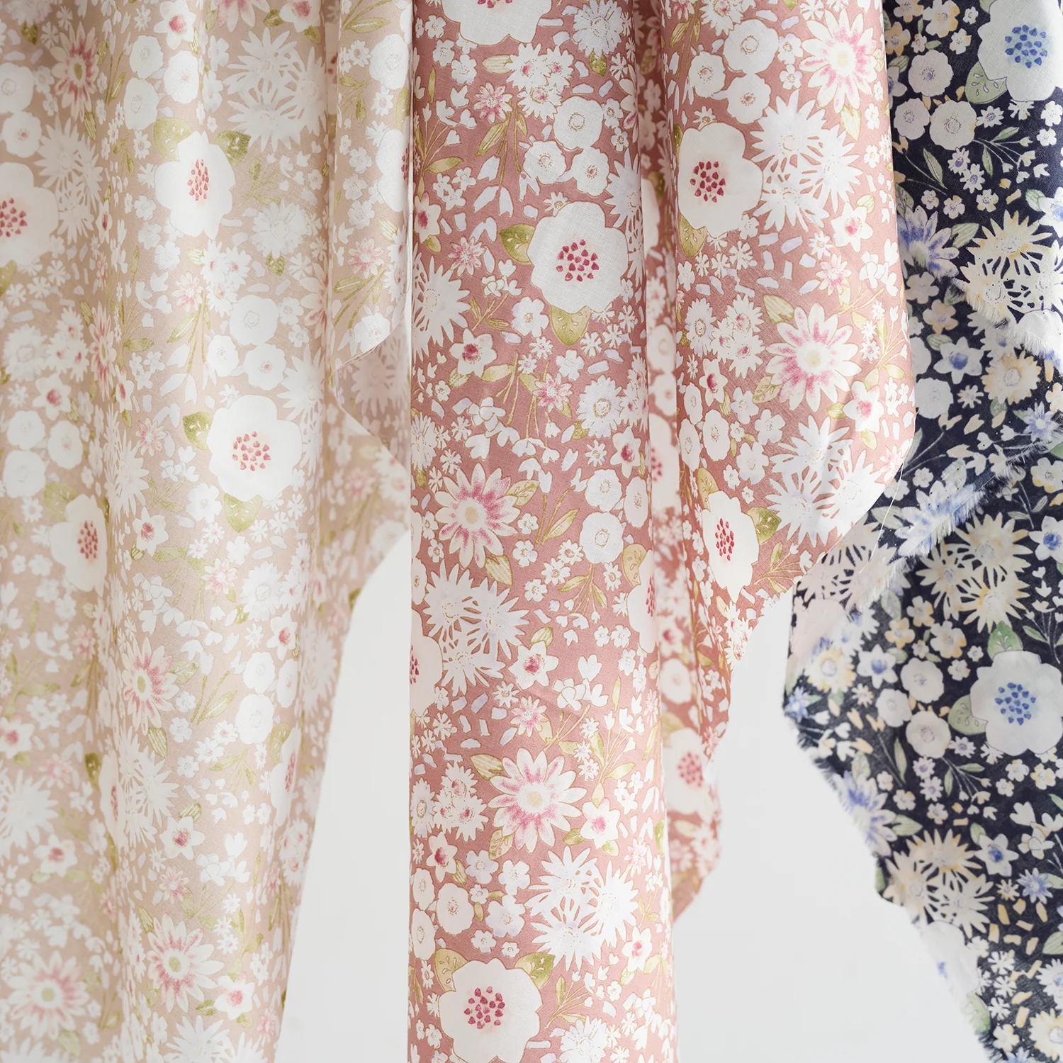 Flownny Vintage Floral Cotton Lawn - Navy NFA-1050-52 - Image 4