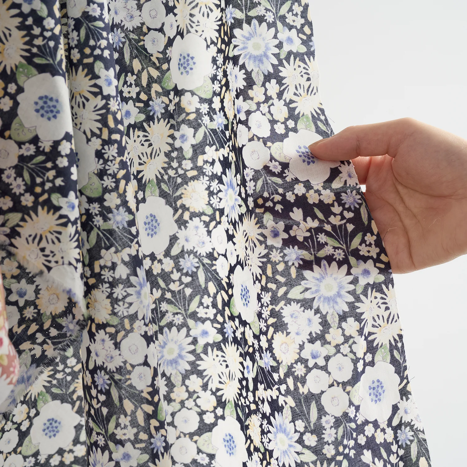 Flownny Vintage Floral Cotton Lawn - Navy NFA-1050-52 - Image 5