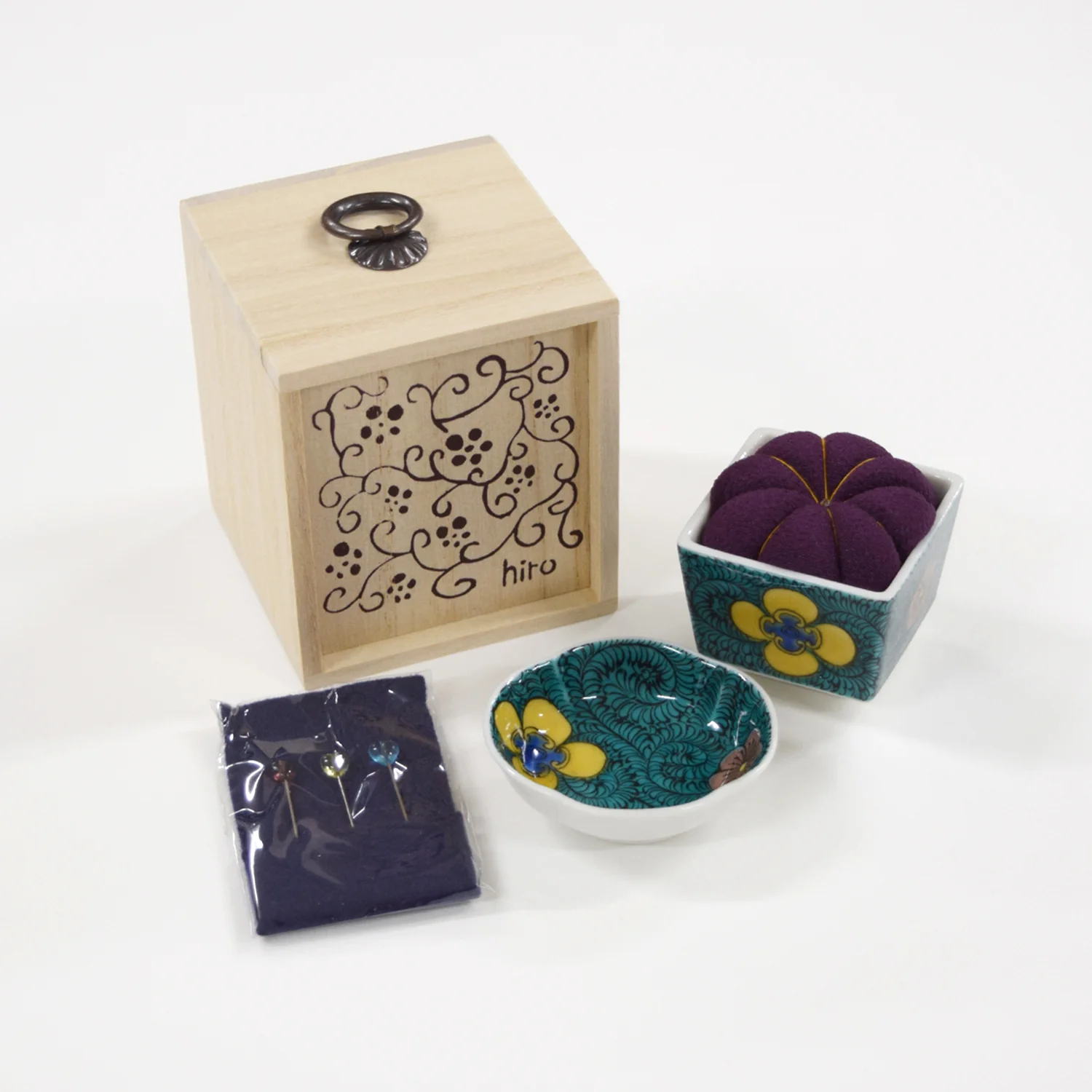 Hiro Kutani Pincushion Set - Image 13