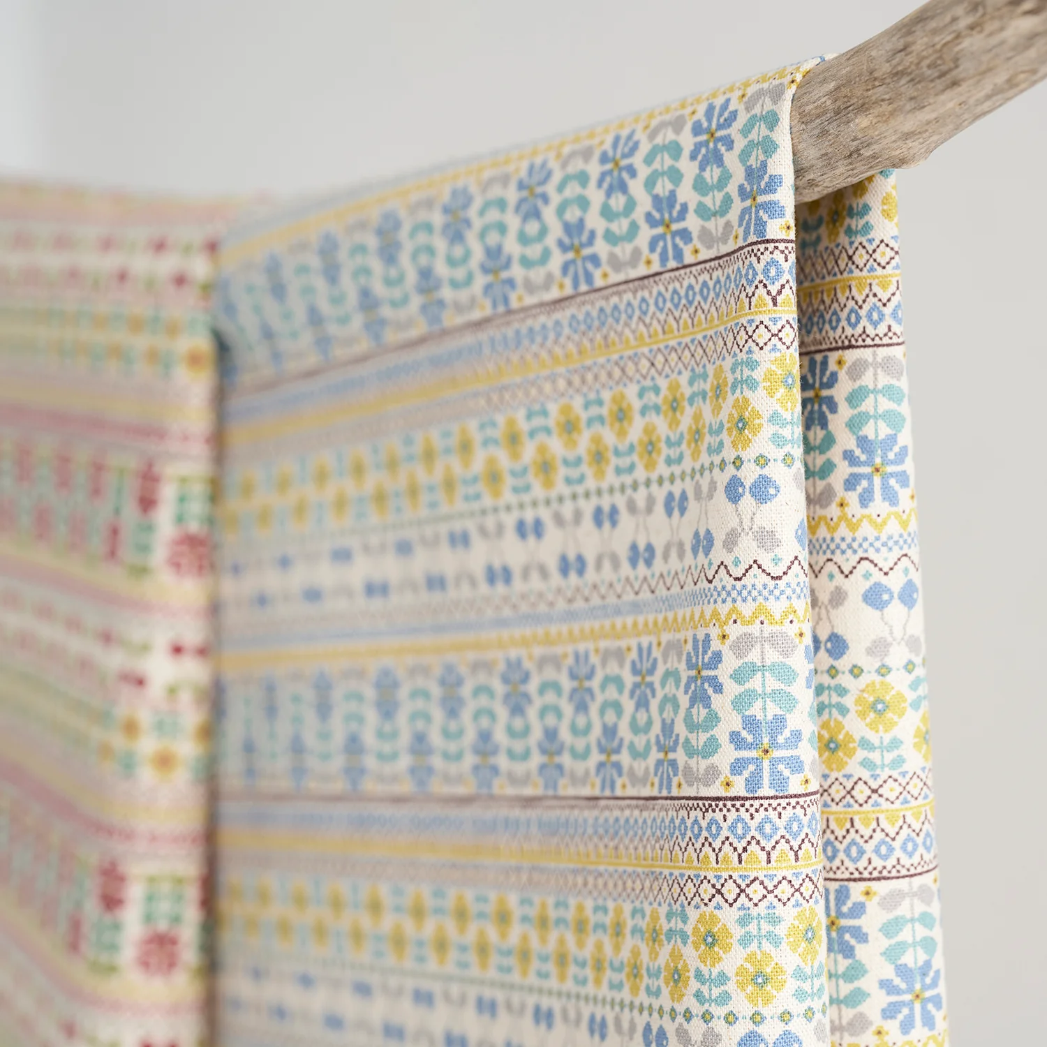 Cherry Border Cotton Linen Canvas - White x Blue YKA-36120-1 - Image 3
