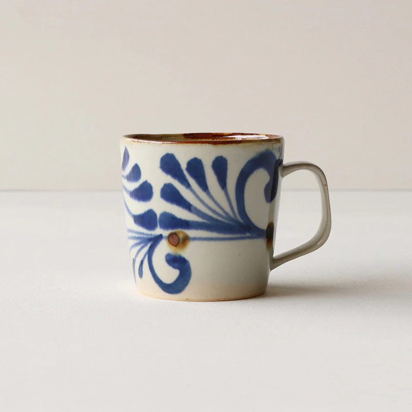 [Kokka Lifestyle] Hand-painted Karakusa Mug