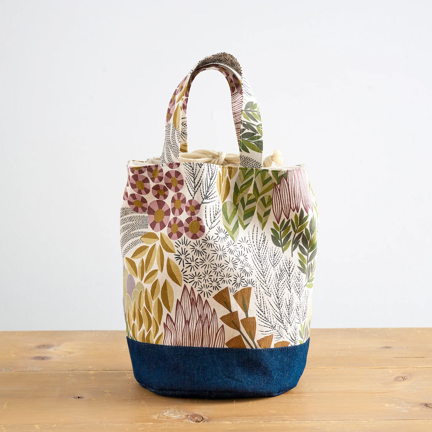 Round Drawstring Bag Digital PDF Pattern & Illustrated Sewing Instructions
