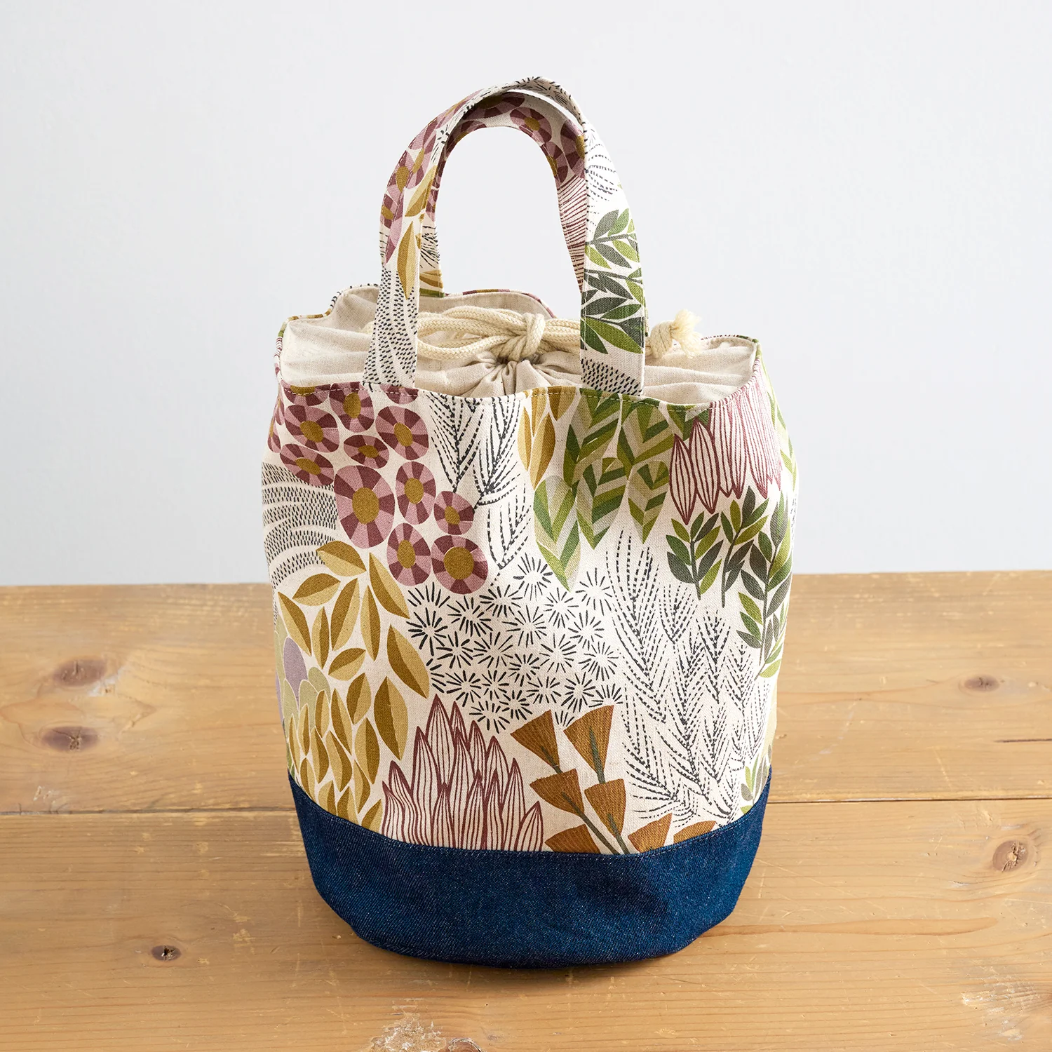 Round Drawstring Bag Digital PDF Pattern & Illustrated Sewing Instructions - Image 2