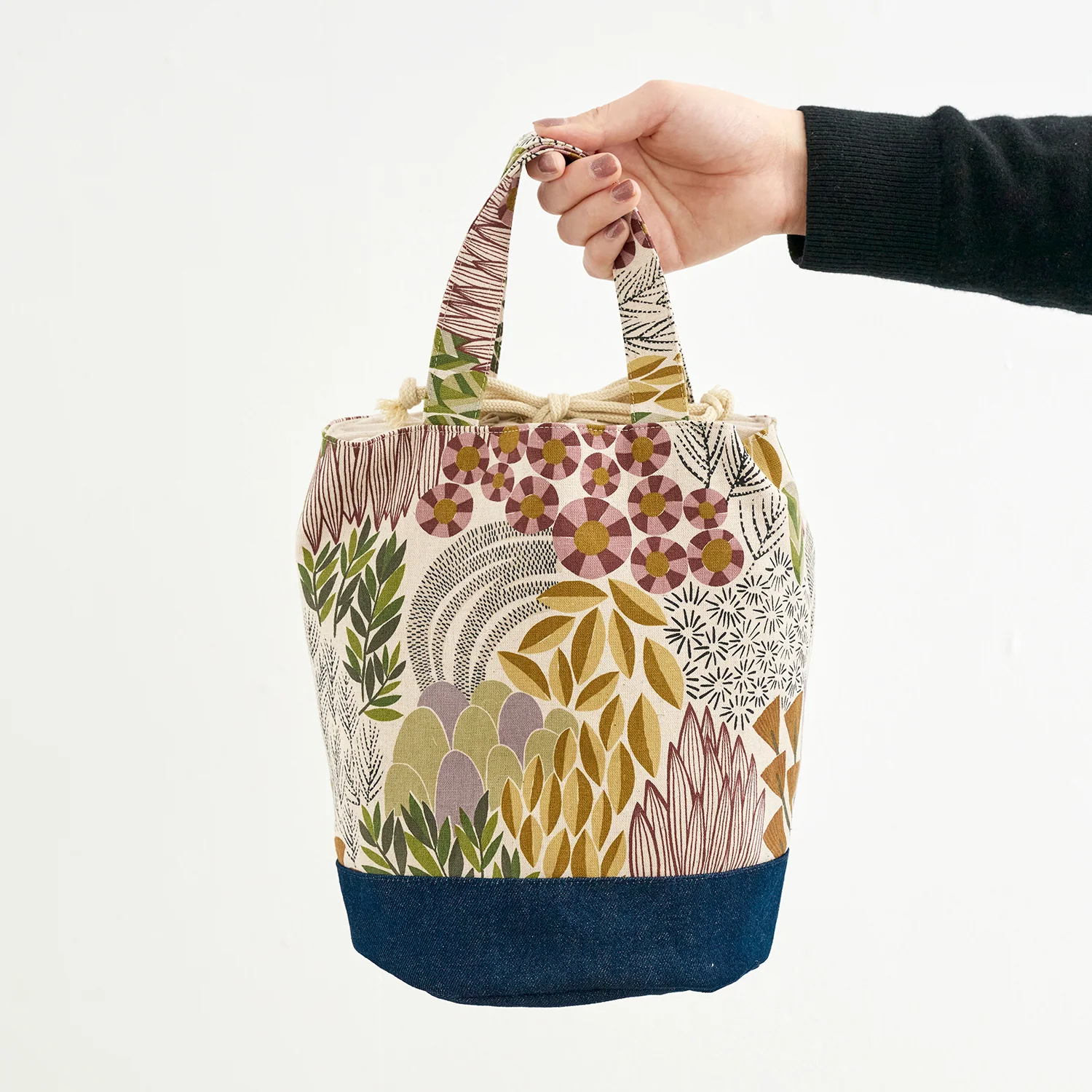 Round Drawstring Bag Digital PDF Pattern & Illustrated Sewing Instructions - Image 3