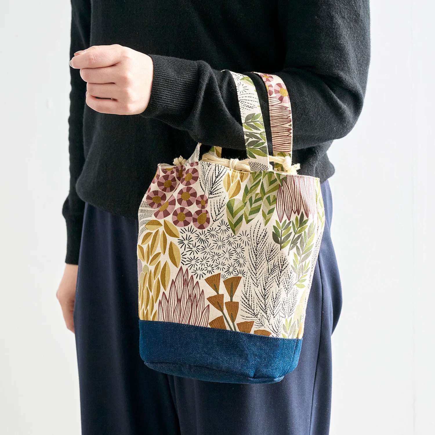 Round Drawstring Bag Digital PDF Pattern & Illustrated Sewing Instructions - Image 4